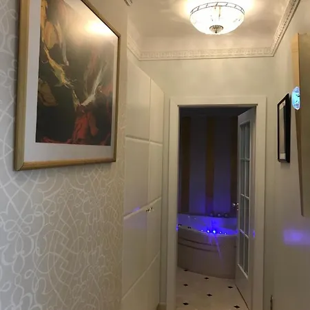 Apartment The Royal Romantic Getaway Warsaw