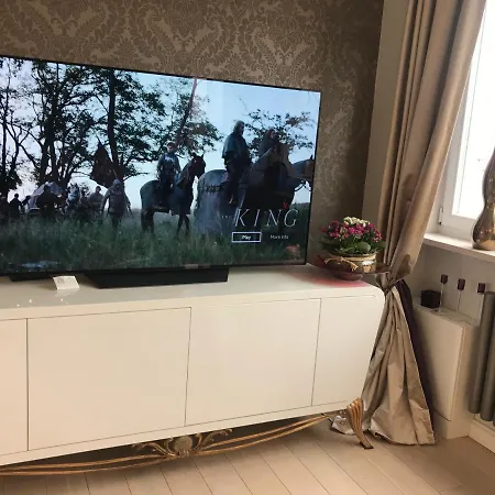 The Royal Romantic Getaway דירה ורשה