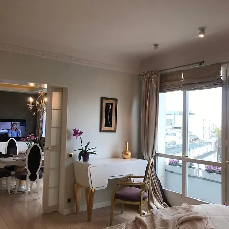 The Royal Romantic Getaway Apartment Warsaw
