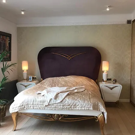 The Royal Romantic Getaway Apartment Warsaw