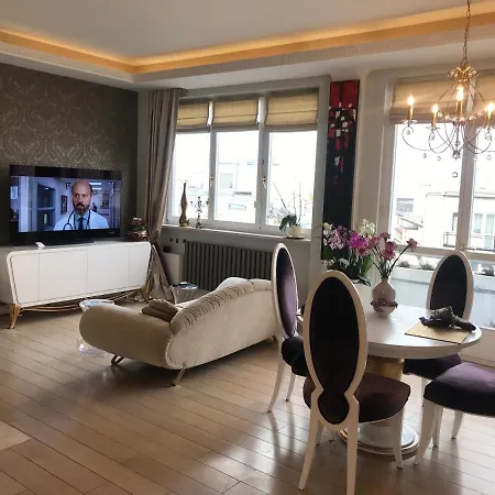 Apartment The Royal Romantic Getaway Warsaw